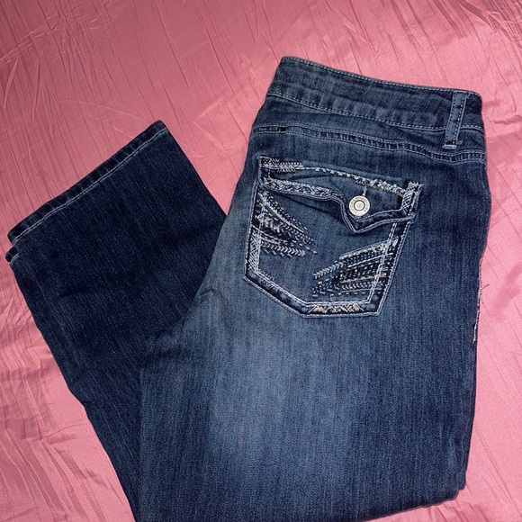 Maurices Dark Wash Women's Jeans - Classic Pocket Detail Size 12
pr#3 - Picture 6 of 6